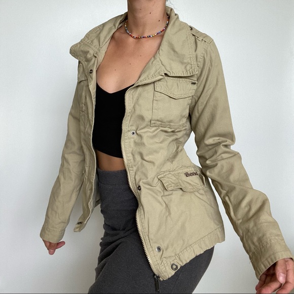 🫶🏼 Beige Modern Streetstyle Womens Small Fall Jacket - Bench 🫶🏼 - Picture 1 of 4